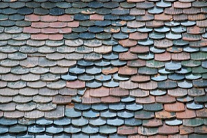 overlapping tiles roof